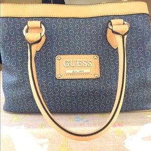 GUESS PURSE